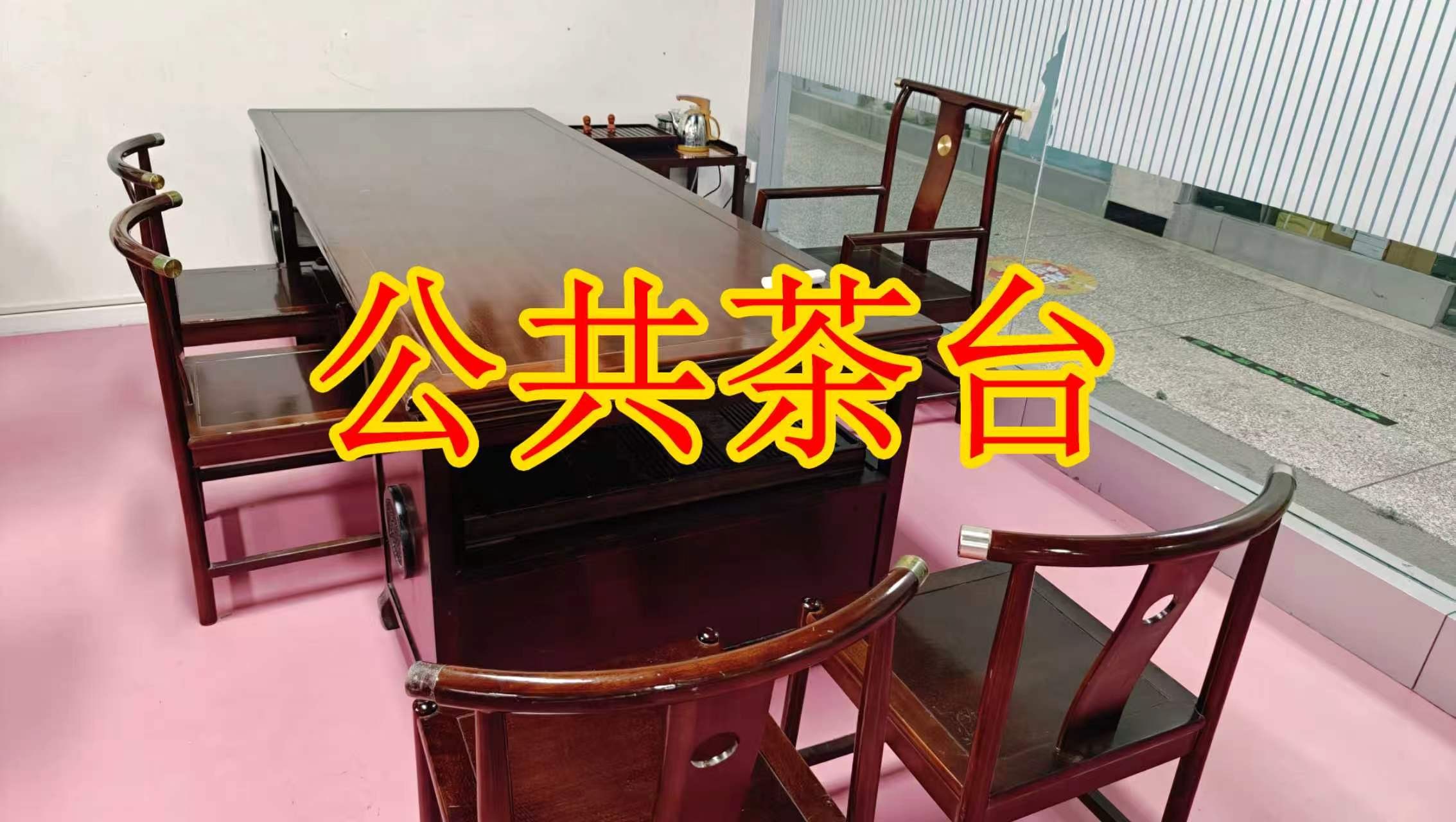 博学路面积灵活：小面积办公室至大面积办公、经营空间均可选择； 部分房源可注册公司，满足企业办公需求； 商铺临街，具备上下水、用电等经营条件； 适合副食品、茶叶、酒水、百货、电商、培训、办公等多种行业。